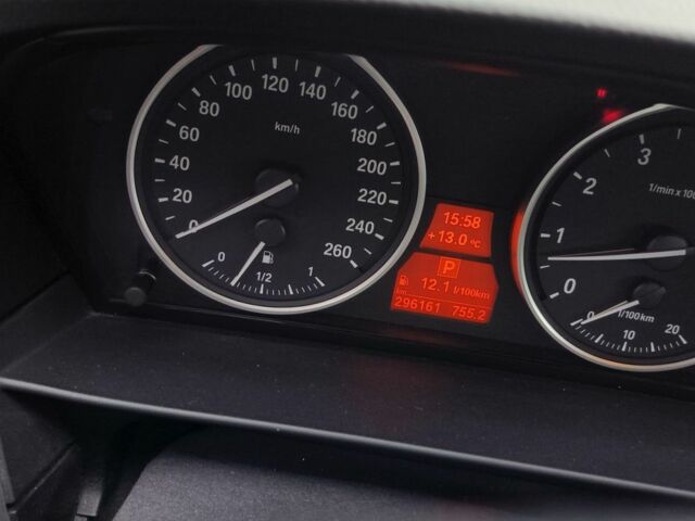 Серый БМВ 5 Серия, объемом двигателя 3 л и пробегом 300 тыс. км за 8500 $, фото 3 на Automoto.ua