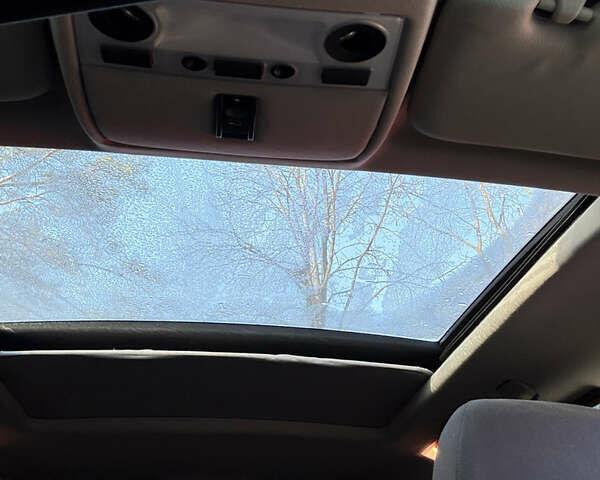 Серый БМВ 5 Серия, объемом двигателя 3 л и пробегом 278 тыс. км за 9750 $, фото 10 на Automoto.ua