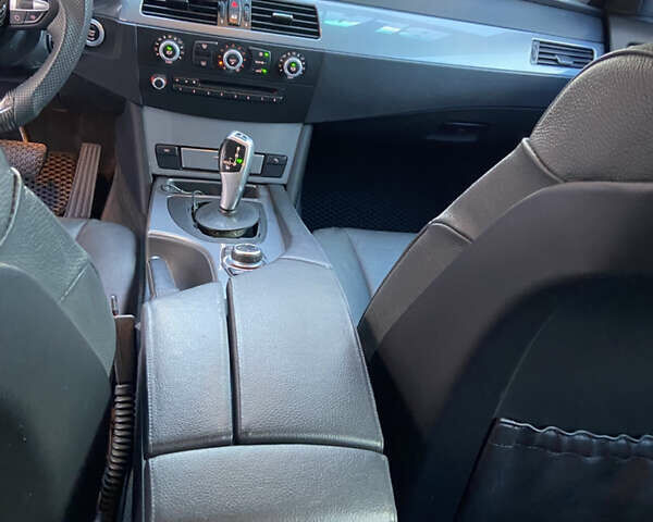 Серый БМВ 5 Серия, объемом двигателя 3 л и пробегом 312 тыс. км за 13700 $, фото 7 на Automoto.ua