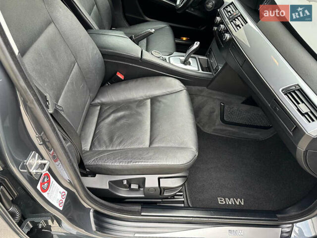 Серый БМВ 5 Серия, объемом двигателя 3 л и пробегом 250 тыс. км за 12500 $, фото 12 на Automoto.ua