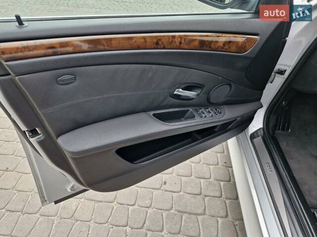 Сірий БМВ 5 Серія, об'ємом двигуна 2 л та пробігом 300 тис. км за 9900 $, фото 18 на Automoto.ua