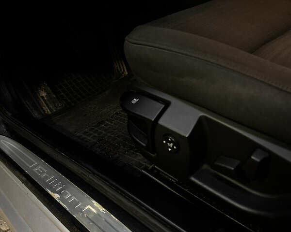 Серый БМВ 5 Серия, объемом двигателя 2 л и пробегом 390 тыс. км за 7999 $, фото 14 на Automoto.ua