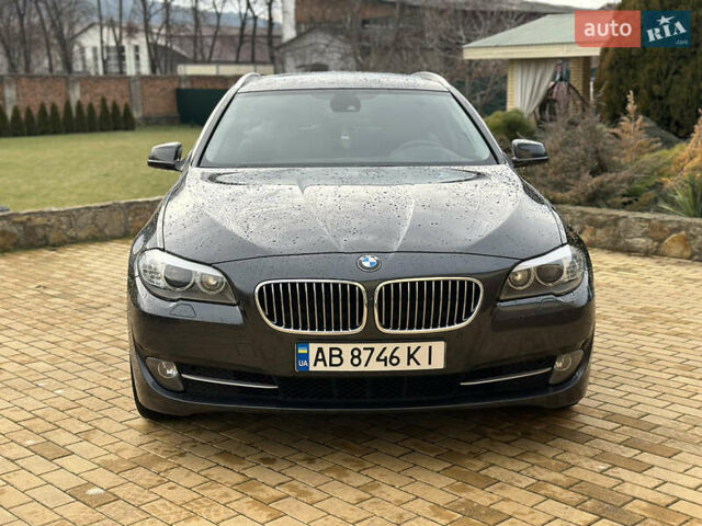 Серый БМВ 5 Серия, объемом двигателя 2.99 л и пробегом 293 тыс. км за 17300 $, фото 1 на Automoto.ua
