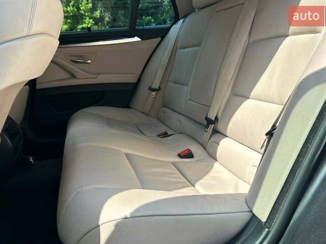 Серый БМВ 5 Серия, объемом двигателя 2 л и пробегом 334 тыс. км за 9800 $, фото 19 на Automoto.ua