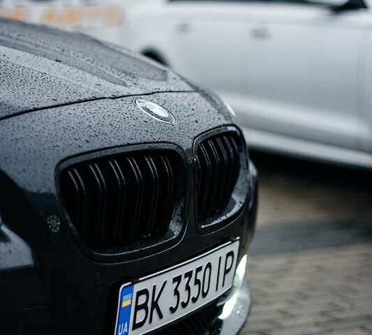 Серый БМВ 5 Серия, объемом двигателя 2 л и пробегом 300 тыс. км за 12999 $, фото 1 на Automoto.ua