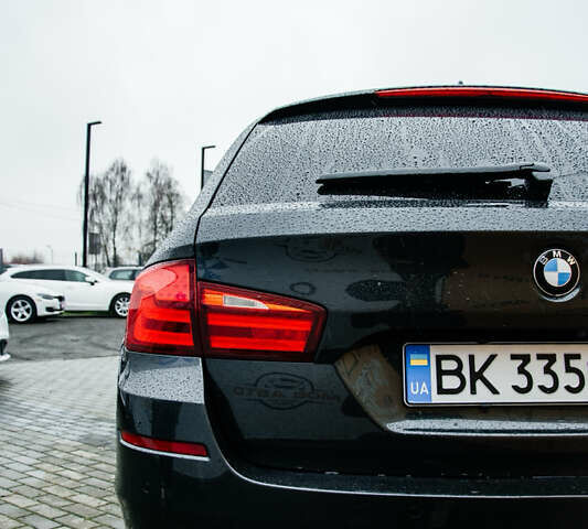 Серый БМВ 5 Серия, объемом двигателя 2 л и пробегом 300 тыс. км за 12999 $, фото 16 на Automoto.ua