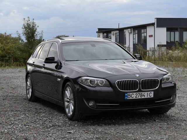 Серый БМВ 5 Серия, объемом двигателя 2 л и пробегом 295 тыс. км за 12950 $, фото 2 на Automoto.ua