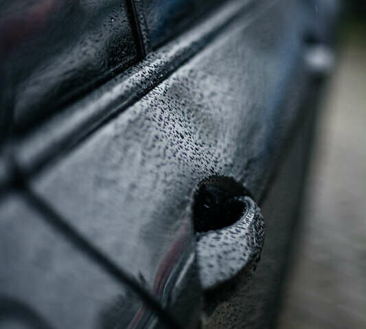 Серый БМВ 5 Серия, объемом двигателя 2 л и пробегом 300 тыс. км за 12999 $, фото 9 на Automoto.ua