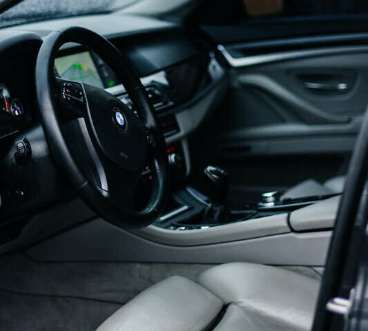 Серый БМВ 5 Серия, объемом двигателя 2 л и пробегом 300 тыс. км за 12999 $, фото 24 на Automoto.ua