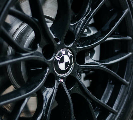 Серый БМВ 5 Серия, объемом двигателя 2 л и пробегом 300 тыс. км за 12999 $, фото 27 на Automoto.ua