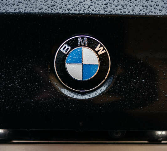 Серый БМВ 5 Серия, объемом двигателя 2 л и пробегом 300 тыс. км за 12999 $, фото 12 на Automoto.ua