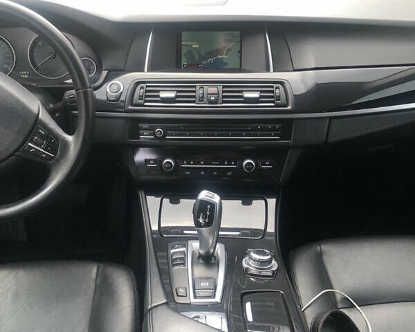 Серый БМВ 5 Серия, объемом двигателя 2 л и пробегом 295 тыс. км за 16600 $, фото 8 на Automoto.ua