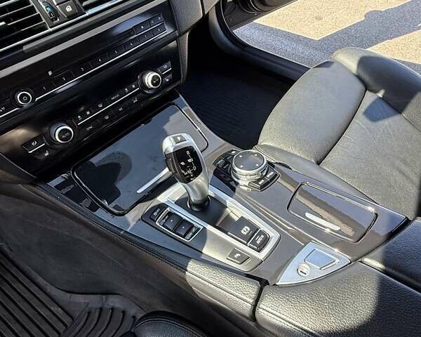 Сірий БМВ 5 Серія, об'ємом двигуна 2 л та пробігом 275 тис. км за 15500 $, фото 19 на Automoto.ua