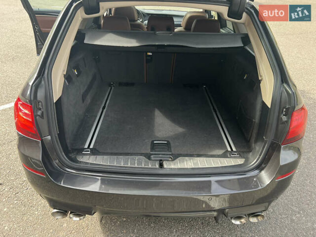 Серый БМВ 5 Серия, объемом двигателя 3 л и пробегом 218 тыс. км за 19300 $, фото 14 на Automoto.ua