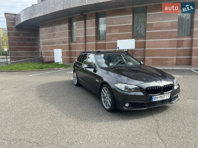 Серый БМВ 5 Серия, объемом двигателя 3 л и пробегом 218 тыс. км за 19300 $, фото 1 на Automoto.ua