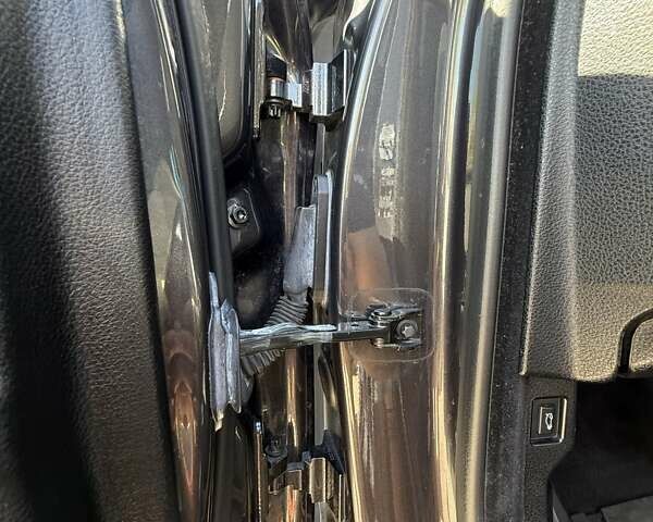 Сірий БМВ 5 Серія, об'ємом двигуна 2 л та пробігом 275 тис. км за 15500 $, фото 40 на Automoto.ua