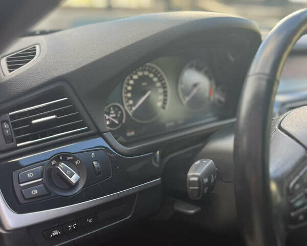 Сірий БМВ 5 Серія, об'ємом двигуна 2 л та пробігом 293 тис. км за 15600 $, фото 26 на Automoto.ua