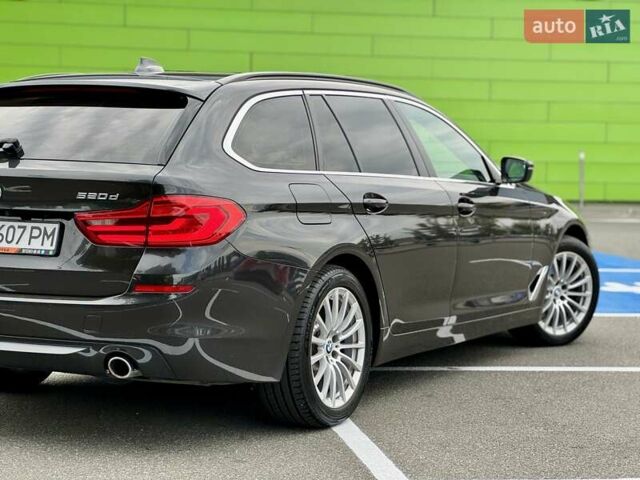 Серый БМВ 5 Серия, объемом двигателя 2 л и пробегом 200 тыс. км за 19900 $, фото 17 на Automoto.ua