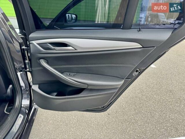 Серый БМВ 5 Серия, объемом двигателя 2 л и пробегом 200 тыс. км за 19900 $, фото 41 на Automoto.ua