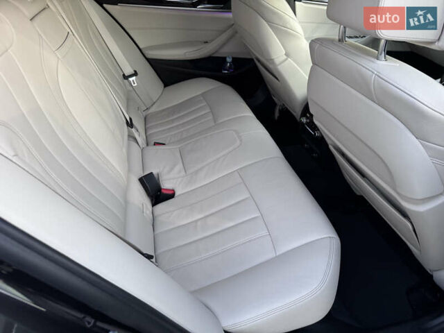 Серый БМВ 5 Серия, объемом двигателя 2 л и пробегом 246 тыс. км за 26500 $, фото 11 на Automoto.ua