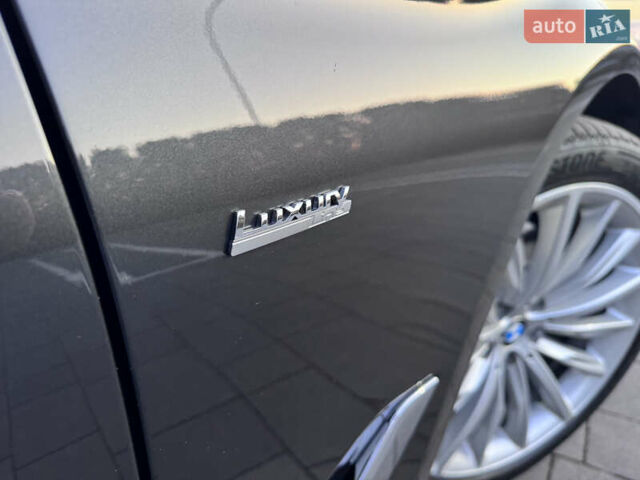 Серый БМВ 5 Серия, объемом двигателя 2 л и пробегом 246 тыс. км за 26500 $, фото 31 на Automoto.ua