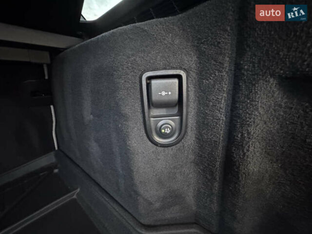 Серый БМВ 5 Серия, объемом двигателя 2 л и пробегом 246 тыс. км за 26500 $, фото 28 на Automoto.ua