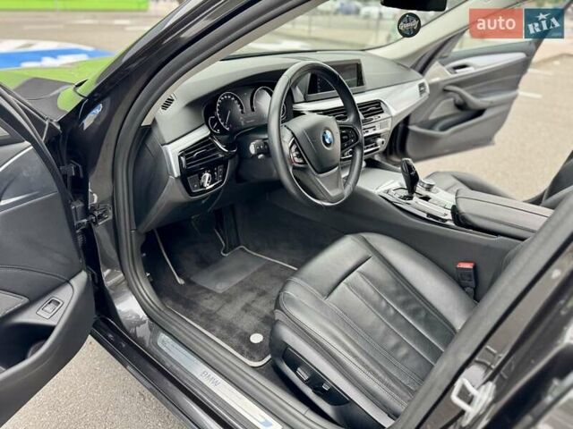Серый БМВ 5 Серия, объемом двигателя 2 л и пробегом 200 тыс. км за 19900 $, фото 28 на Automoto.ua