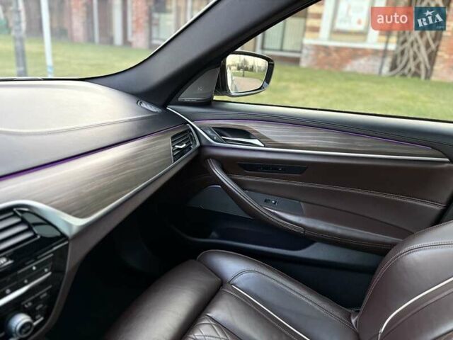 Серый БМВ 5 Серия, объемом двигателя 2 л и пробегом 223 тыс. км за 21850 $, фото 62 на Automoto.ua