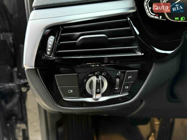 Сірий БМВ 5 Серія, об'ємом двигуна 2 л та пробігом 92 тис. км за 39900 $, фото 19 на Automoto.ua