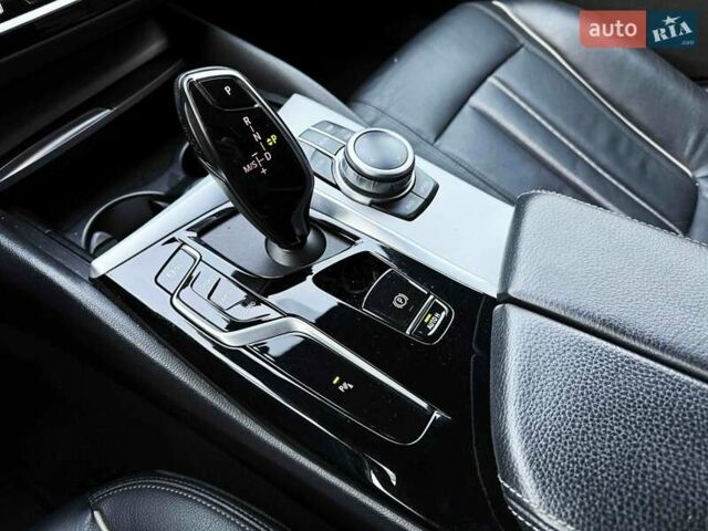 Сірий БМВ 5 Серія, об'ємом двигуна 2 л та пробігом 92 тис. км за 39900 $, фото 25 на Automoto.ua