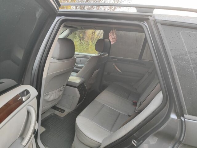 Сірий БМВ 5 Серія, об'ємом двигуна 3 л та пробігом 400 тис. км за 5697 $, фото 1 на Automoto.ua