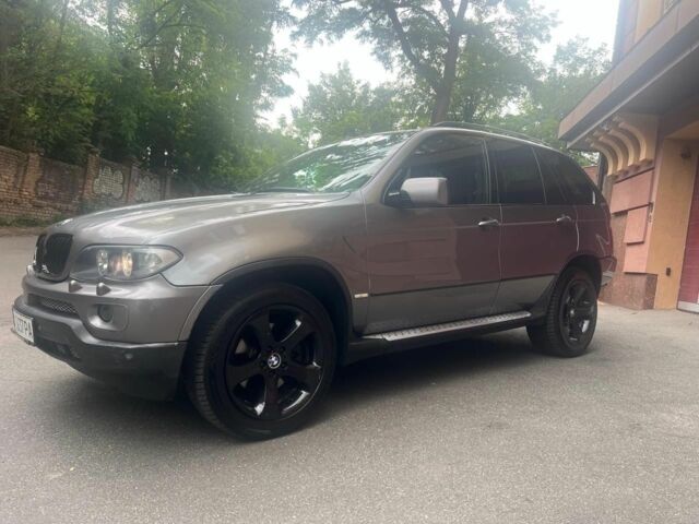 Серый БМВ 5 Серия, объемом двигателя 3 л и пробегом 300 тыс. км за 8000 $, фото 3 на Automoto.ua