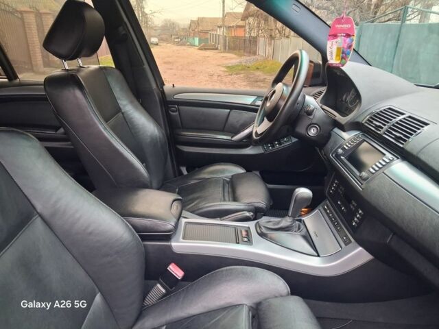 Серый БМВ 5 Серия, объемом двигателя 3 л и пробегом 375 тыс. км за 12800 $, фото 6 на Automoto.ua