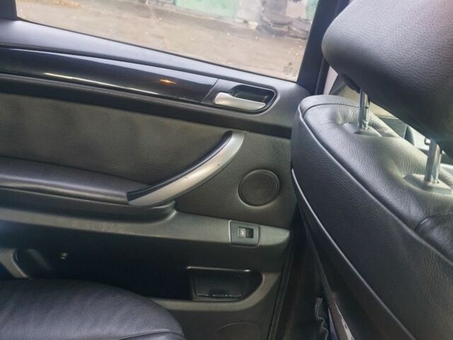 Серый БМВ 5 Серия, объемом двигателя 3 л и пробегом 266 тыс. км за 5300 $, фото 6 на Automoto.ua