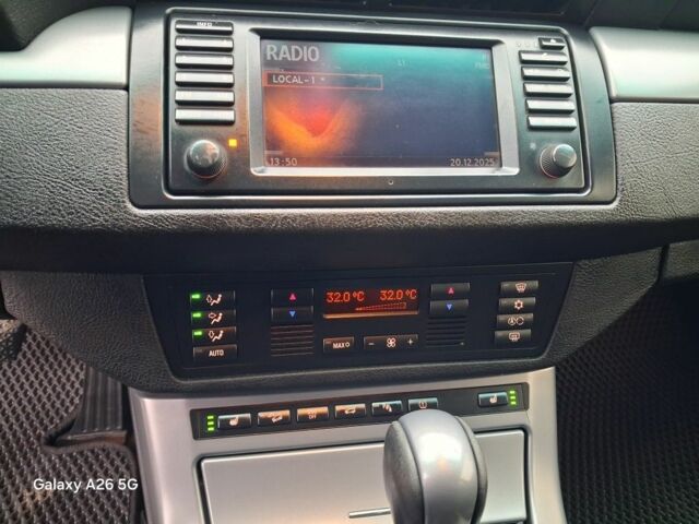 Серый БМВ 5 Серия, объемом двигателя 3 л и пробегом 375 тыс. км за 12800 $, фото 2 на Automoto.ua