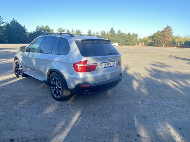 Серый БМВ 5 Серия, объемом двигателя 3 л и пробегом 360 тыс. км за 10000 $, фото 4 на Automoto.ua