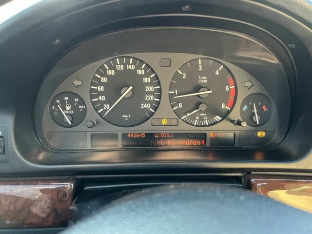 Синій БМВ 5 Серія, об'ємом двигуна 2.5 л та пробігом 400 тис. км за 6200 $, фото 13 на Automoto.ua