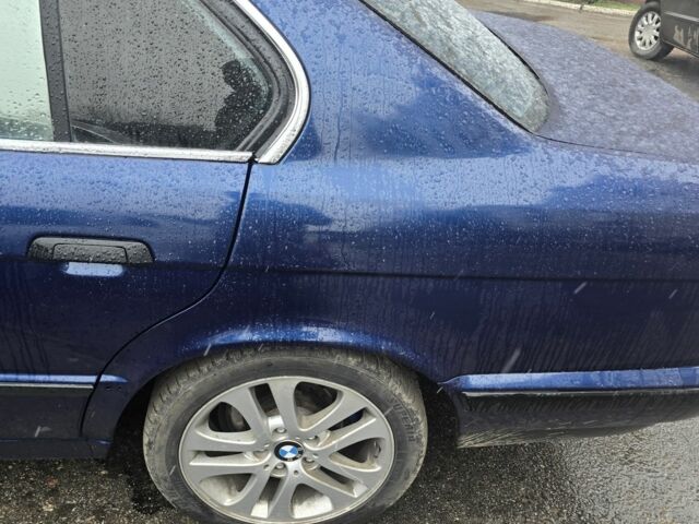 Синий БМВ 5 Серия, объемом двигателя 2 л и пробегом 2 тыс. км за 2000 $, фото 9 на Automoto.ua