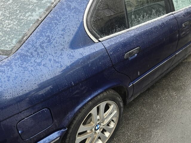 Синий БМВ 5 Серия, объемом двигателя 2 л и пробегом 2 тыс. км за 2000 $, фото 6 на Automoto.ua