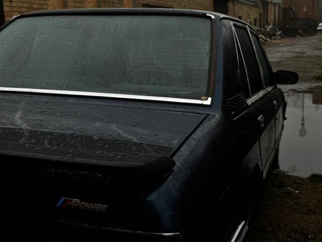 Синий БМВ 5 Серия, объемом двигателя 1.8 л и пробегом 500 тыс. км за 475 $, фото 3 на Automoto.ua