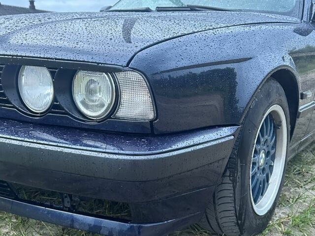 Синий БМВ 5 Серия, объемом двигателя 2 л и пробегом 400 тыс. км за 2500 $, фото 9 на Automoto.ua