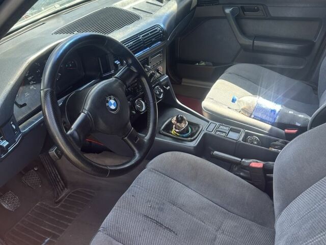 Синий БМВ 5 Серия, объемом двигателя 2 л и пробегом 400 тыс. км за 2500 $, фото 1 на Automoto.ua