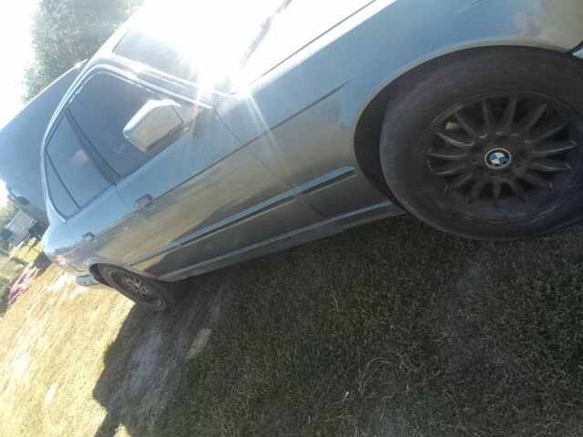 Синий БМВ 5 Серия, объемом двигателя 2.5 л и пробегом 1 тыс. км за 2000 $, фото 3 на Automoto.ua