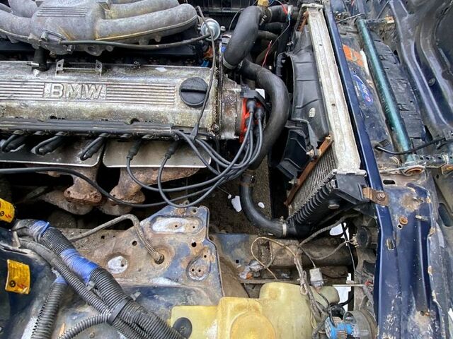 Синій БМВ 5 Серія, об'ємом двигуна 2 л та пробігом 241 тис. км за 1530 $, фото 4 на Automoto.ua