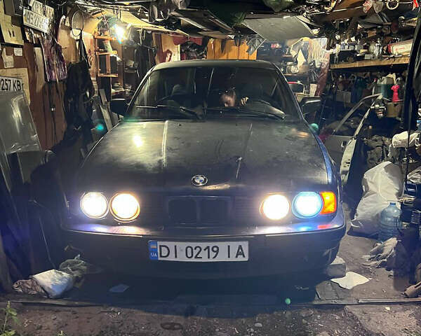 Синий БМВ 5 Серия, объемом двигателя 2.5 л и пробегом 484 тыс. км за 1350 $, фото 3 на Automoto.ua