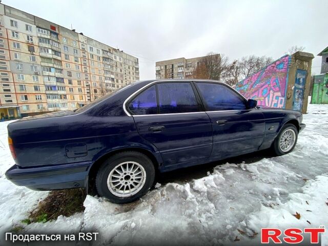 Синій БМВ 5 Серія, об'ємом двигуна 2 л та пробігом 241 тис. км за 1530 $, фото 3 на Automoto.ua