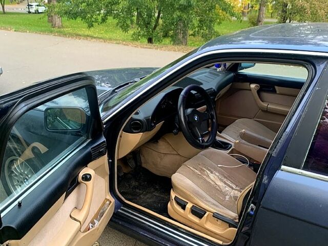 Синий БМВ 5 Серия, объемом двигателя 2.5 л и пробегом 400 тыс. км за 1250 $, фото 5 на Automoto.ua