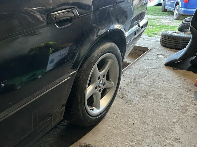 Синий БМВ 5 Серия, объемом двигателя 2 л и пробегом 400 тыс. км за 2500 $, фото 6 на Automoto.ua