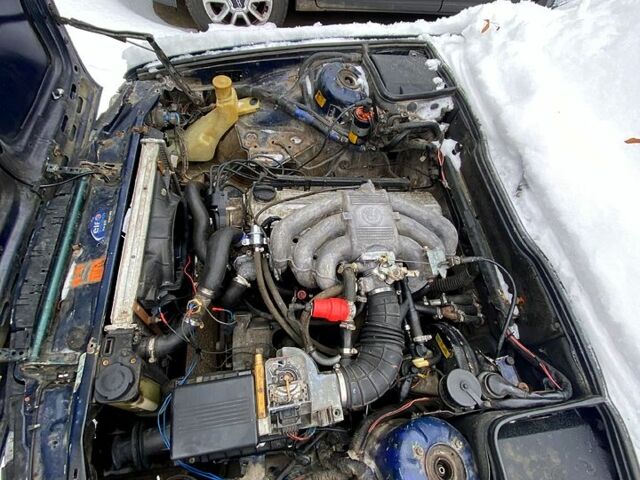 Синій БМВ 5 Серія, об'ємом двигуна 2 л та пробігом 241 тис. км за 1530 $, фото 5 на Automoto.ua