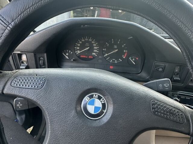 Синий БМВ 5 Серия, объемом двигателя 2 л и пробегом 233 тыс. км за 1800 $, фото 14 на Automoto.ua